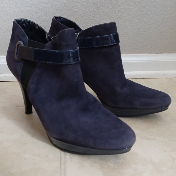 Bandolino Suede Bootie - Picture 1 of 9